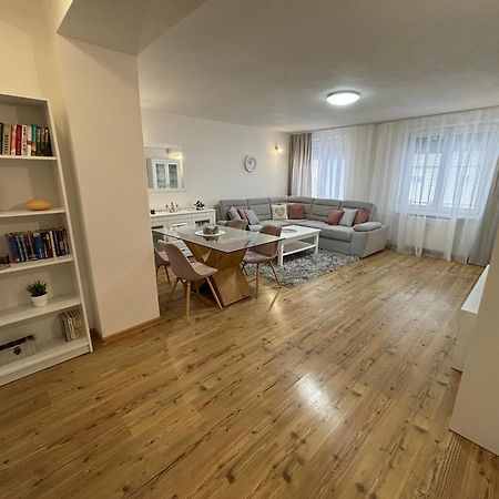 City Heart Luxury Apartment Nové Zámky Exterior foto